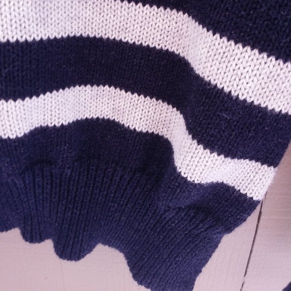 Beachy striped sweater - Picture 3 of 7